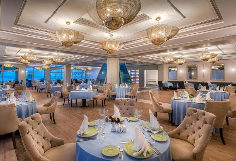 استراحتگاه Pine Beach Belek