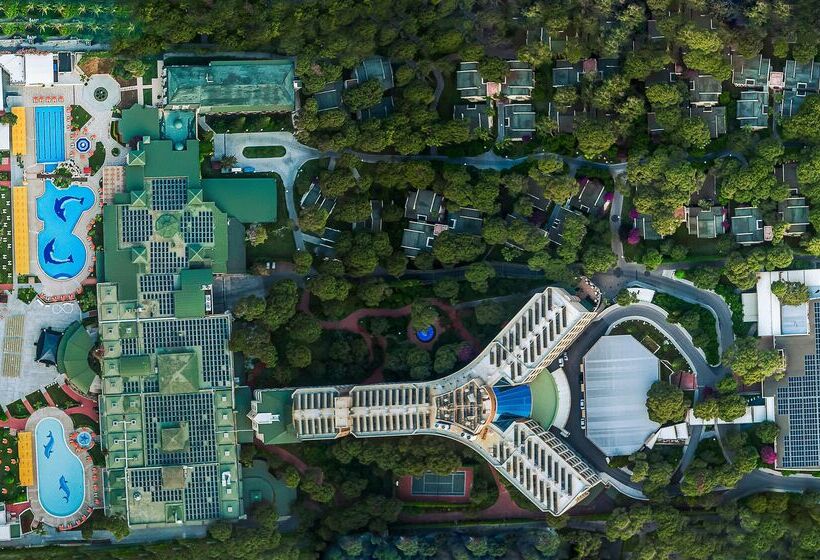 استراحتگاه Pine Beach Belek
