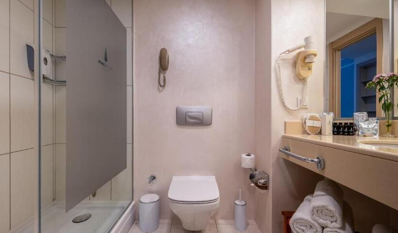 استراحتگاه Pine Beach Belek