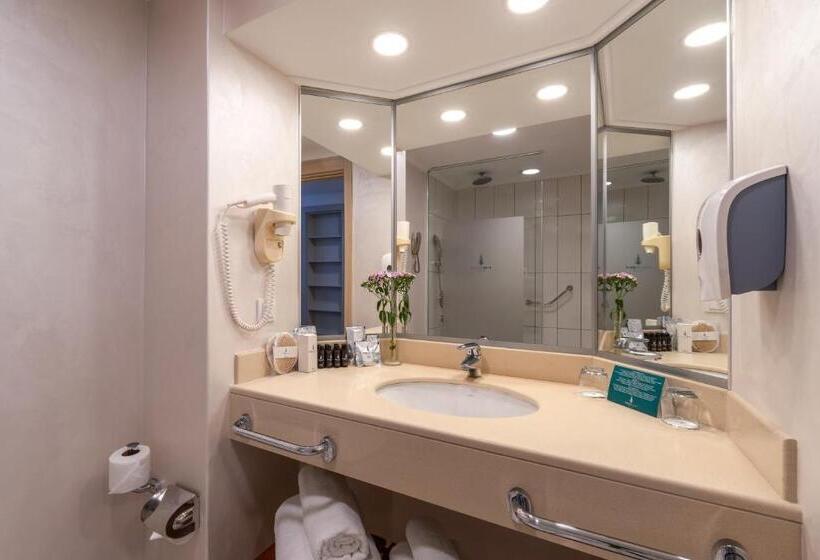 استراحتگاه Pine Beach Belek