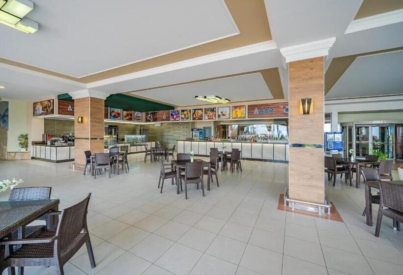 استراحتگاه Pine Beach Belek