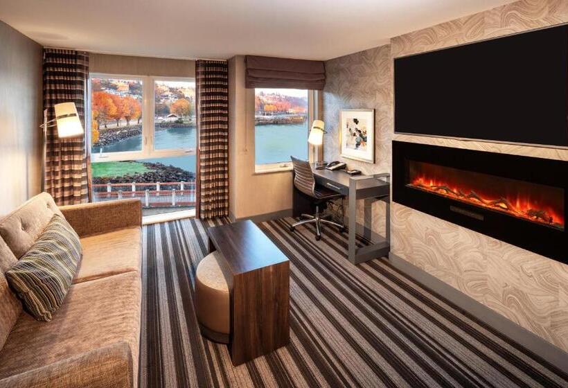 Silver Cloud Hotel Tacoma Waterfront