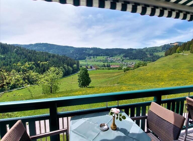 مبيت وإفطار Landgasthof Hasbauer