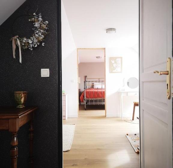 مبيت وإفطار Le Domaine De Coat Rogan L Espace Familial