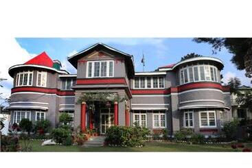 تختخواب و صبحانه Solan Retreat