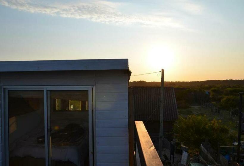 تختخواب و صبحانه Solar Valizas