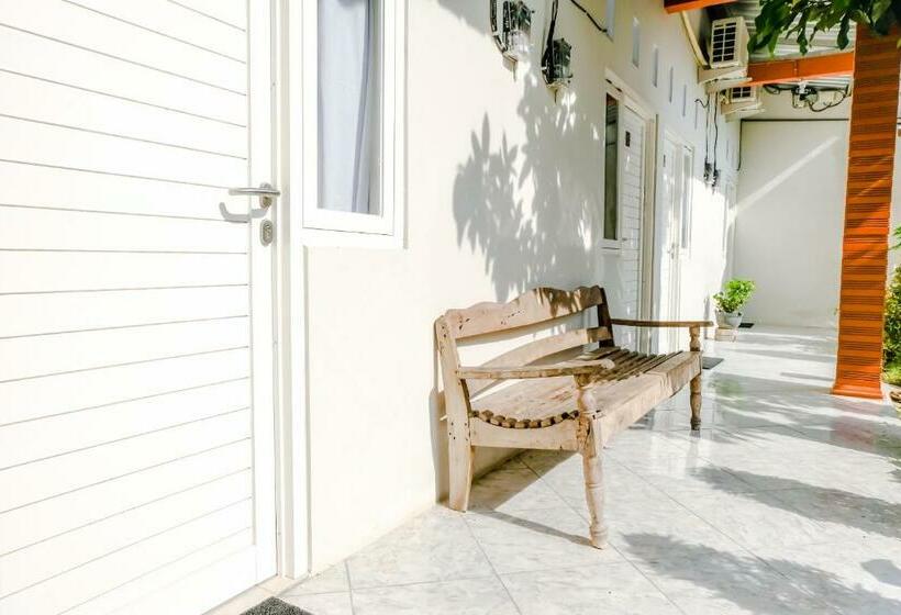 호텔 Omah Pandhoek Family Syariah By Stayku