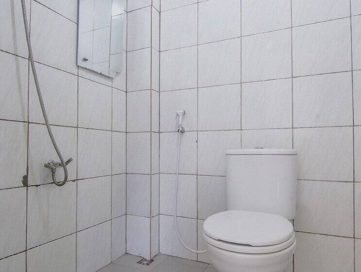 فندق Oyo 3242 Penginapan Saa Ada Syariah