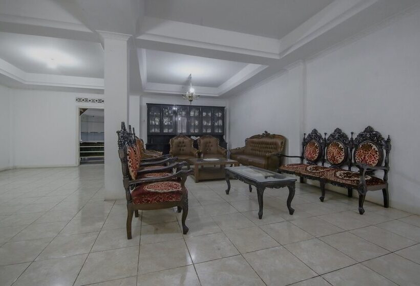 فندق Oyo 3242 Penginapan Saa Ada Syariah