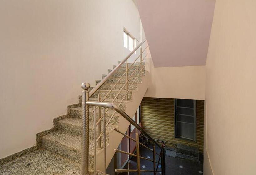 فندق Oyo 70829  Royal