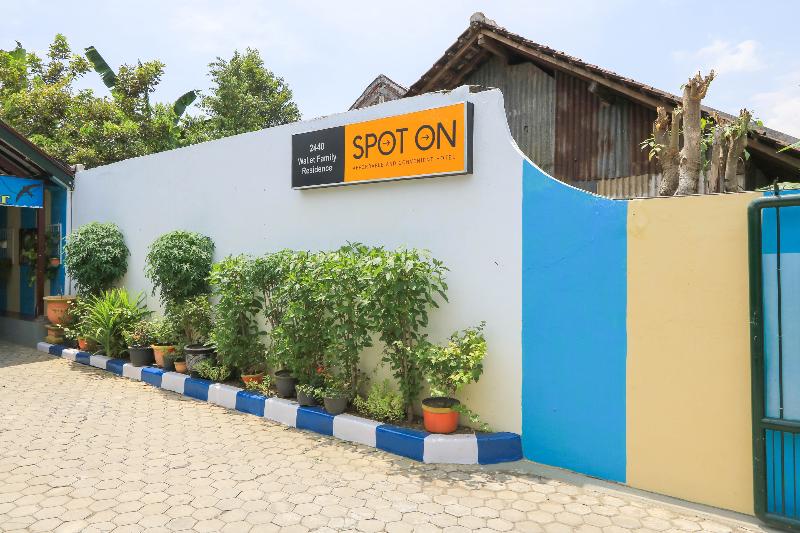 Отель Spot On 2440 Wallet Family Residence Syariah