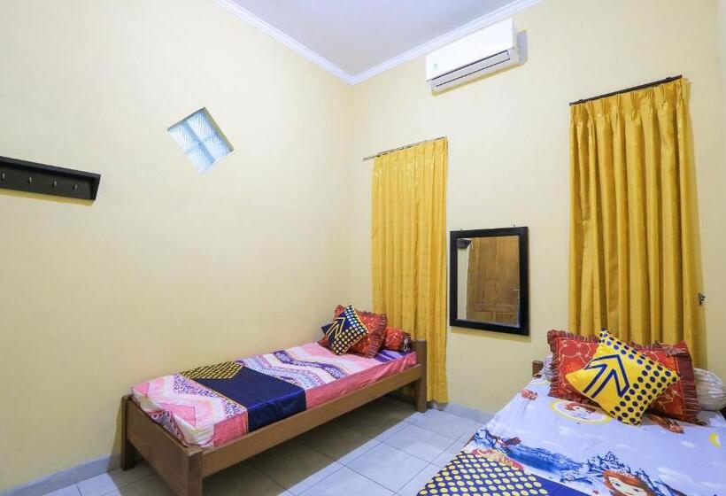 Отель Spot On 2440 Wallet Family Residence Syariah