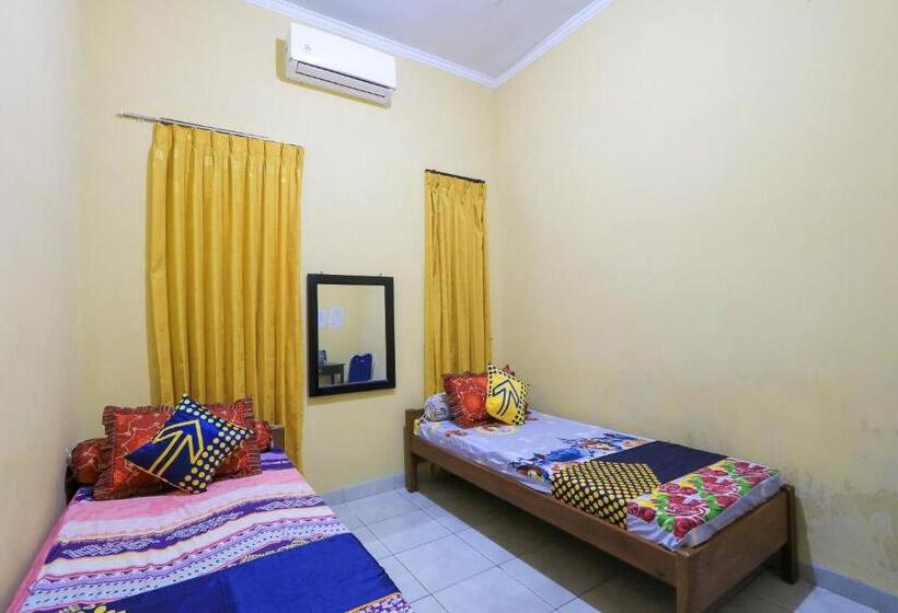 Отель Spot On 2440 Wallet Family Residence Syariah