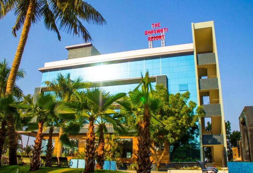 هتل The Bhagwati Resort