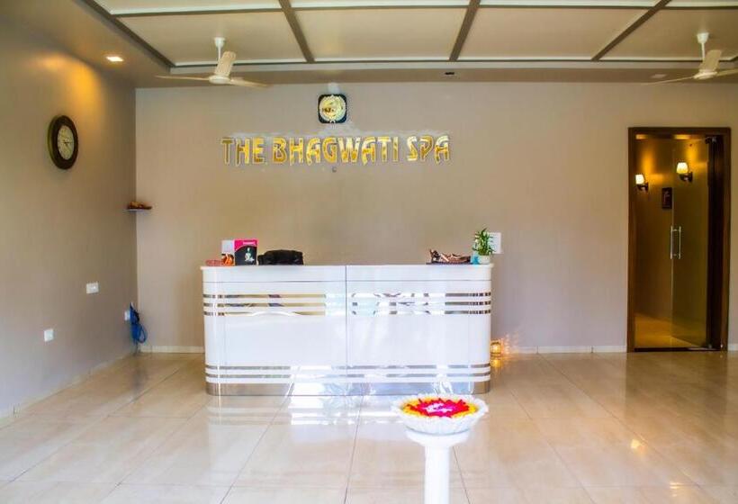 هتل The Bhagwati Resort