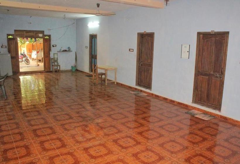 Пансион Auro Gp Guest House