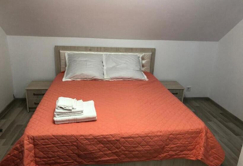 پانسیون Casa Todea