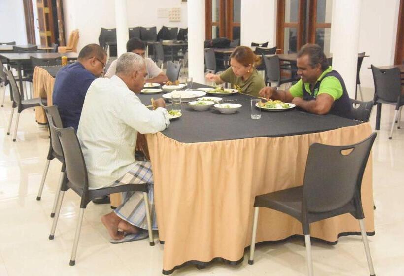 بنسيون Wingate Hotel Wilgamuwa