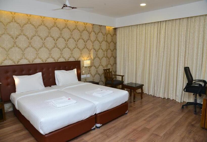 Thechi Hotels