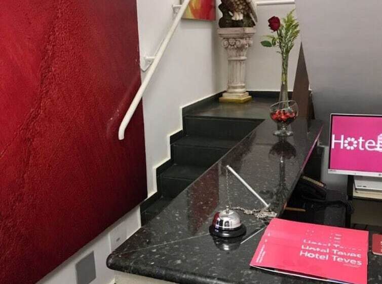 Voa Hotel Teves
