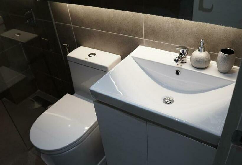 مبيت وإفطار Radlett Residences Hotel   Tuguegarao
