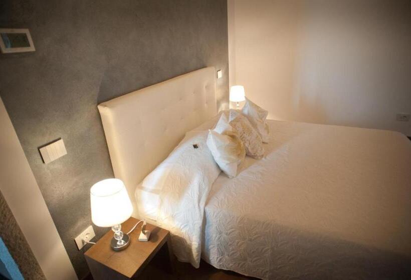 هتل Agriturismo Ostrouska