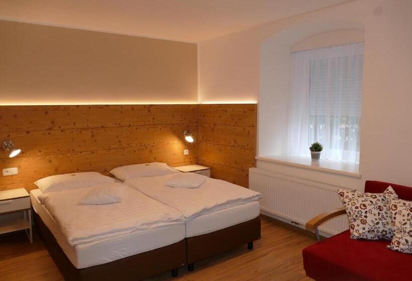 ホテル Gasthof Eisentor