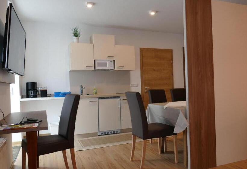 ホテル Gasthof Eisentor