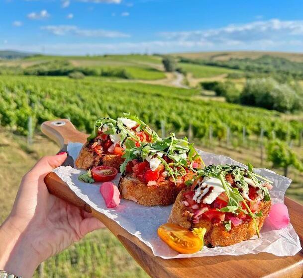 فندق Hilltop Borbirtok & étterem