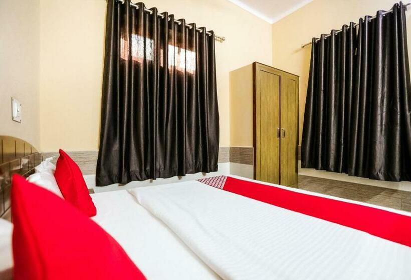 فندق Oyo 40880  Shashi