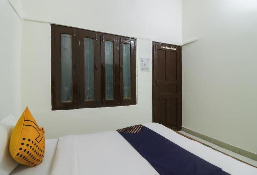 فندق Spot On 62999  Priyanka Tourist Lounge