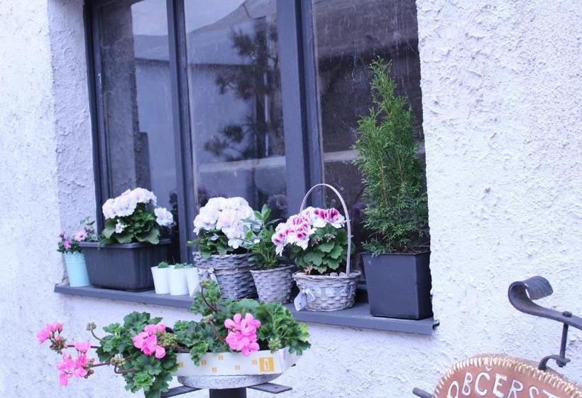 펜션 Apartmány Caffe & Grill