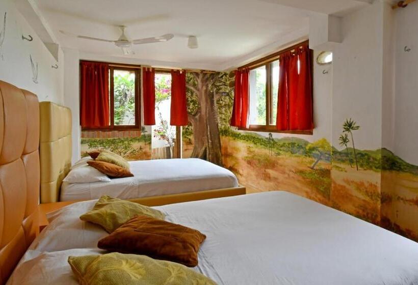 پانسیون Casa Caracola