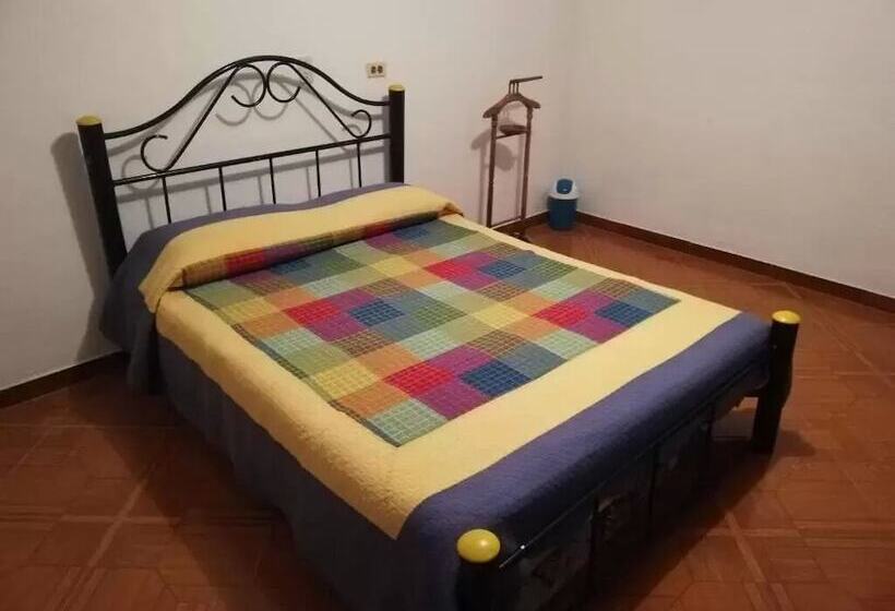 פנסיון Hostel La Abuela