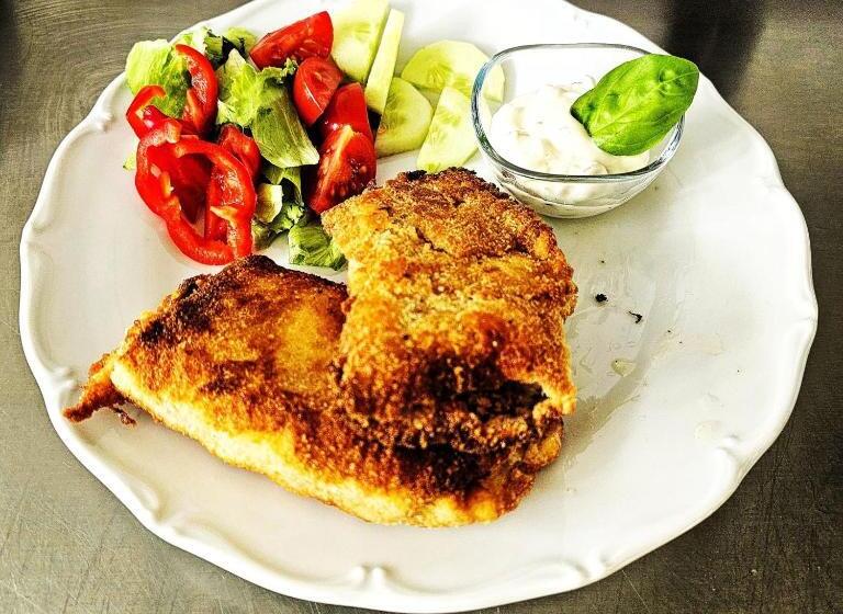 پانسیون Kavárna A Penzion Reichl