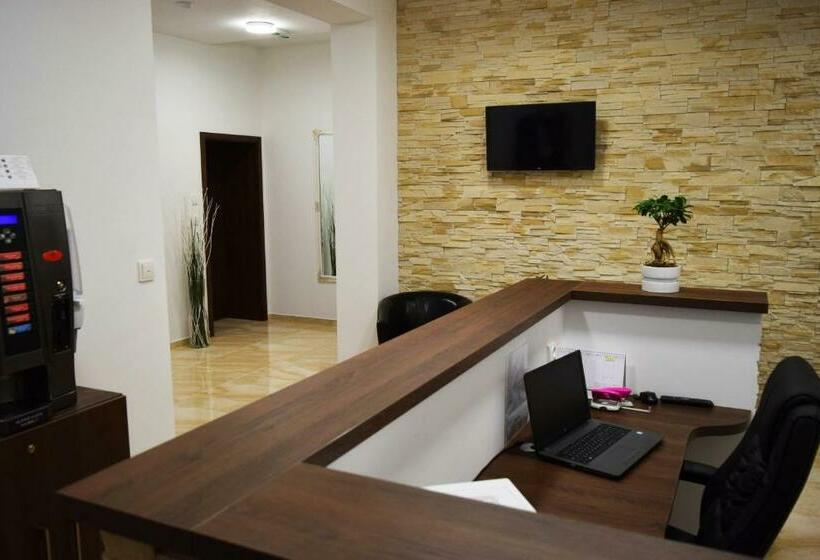 بنسيون Penzion Sezemice