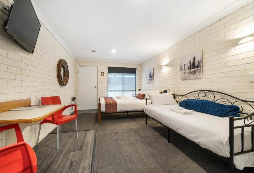 Общежитие Esk Wivenhoe Motor Inn