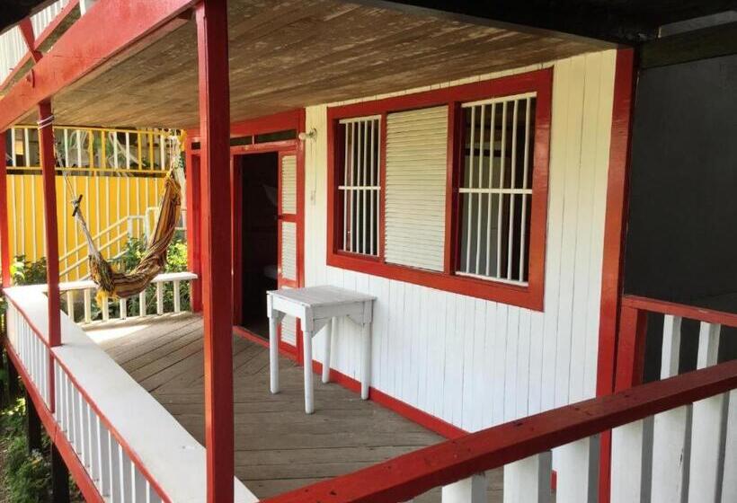 هاستل Posada Cabañas Punta Roca