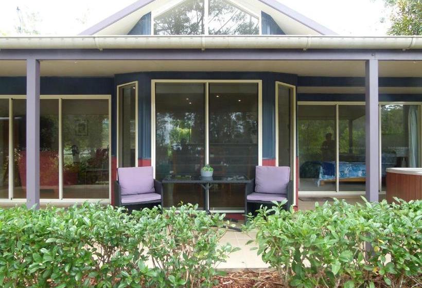 مبيت وإفطار Lake Russell Lakeside Retreat