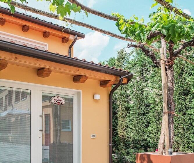 Bed and Breakfast Little House