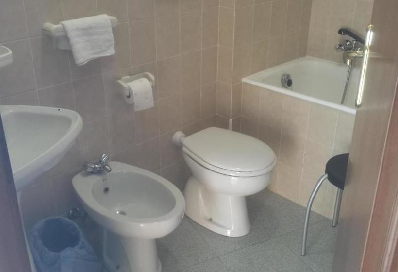 فندق Albergo Al Sole Ad Aquila Di Arroscia Im A Trenta Chilometri Dal Mare
