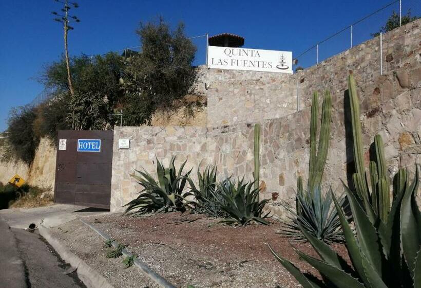 هتل Quinta Las Fuentes Bernal