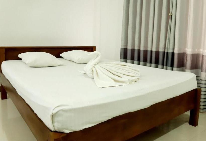 בית מלון כפרי Kanora Lake Resort