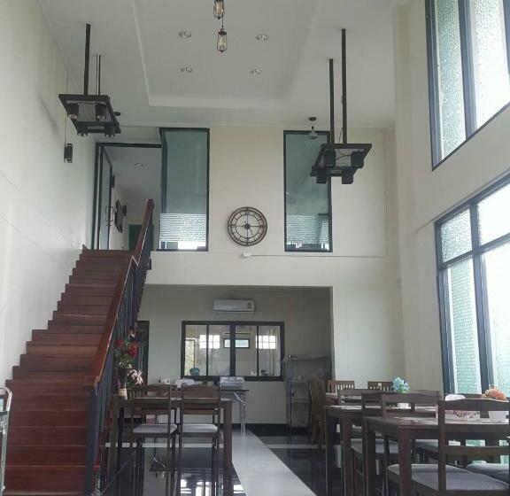 هتل Mee Place