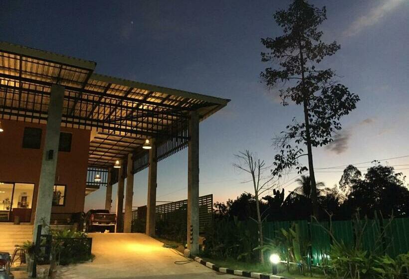 هتل Mee Place