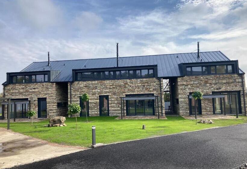 בית מלון כפרי Palace Resort Jíloviště