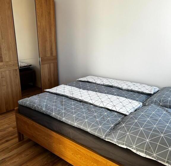 בית מלון כפרי Palace Resort Jíloviště