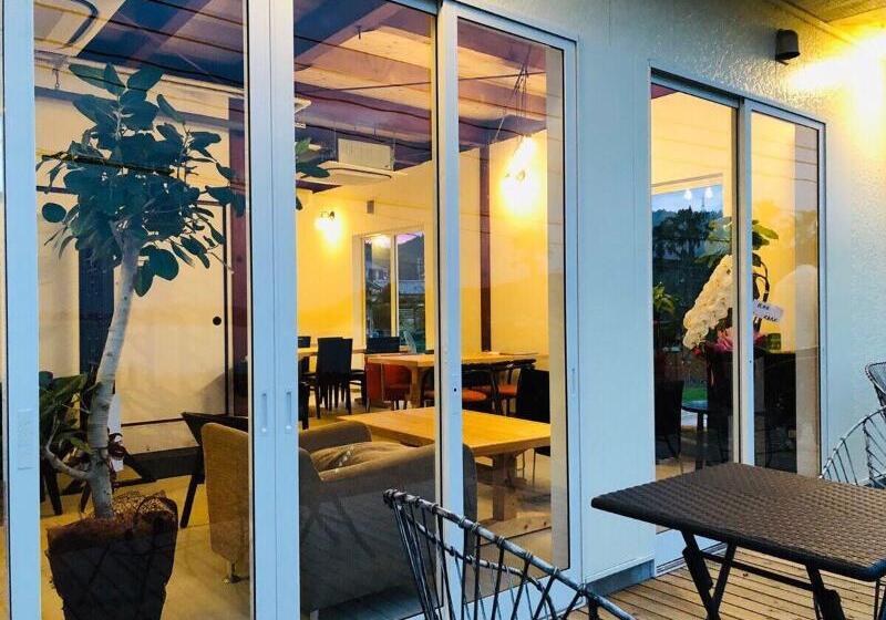 بنسيون Guesthouse & Beach Cafe Fuego
