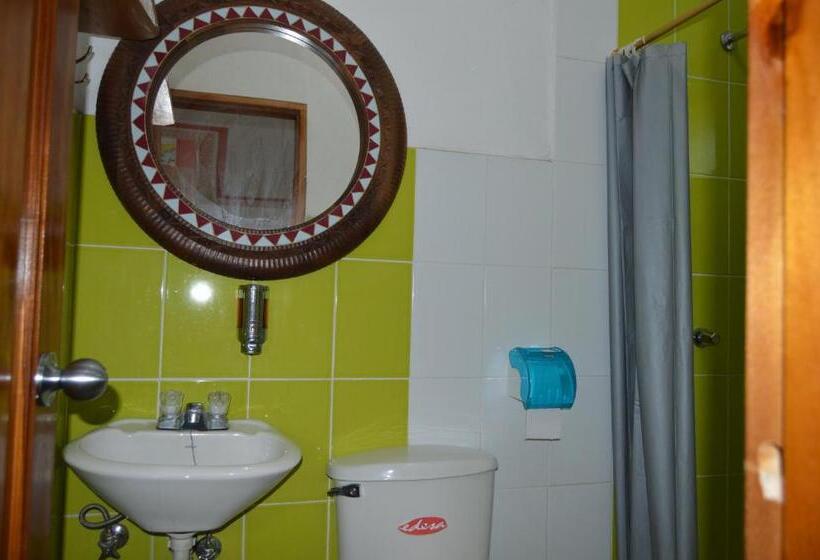 پانسیون Kuyllur ñán