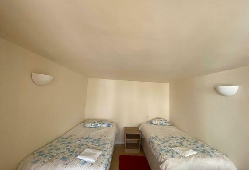 펜션 The Durbeyfield Guest House